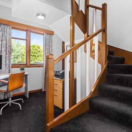 Live Large In The Village Havelock North Luaran gambar