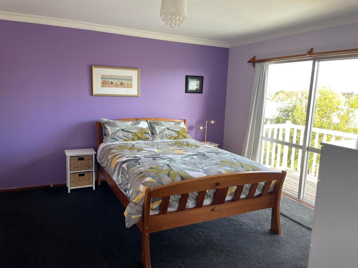 Live Large In The Village Havelock North Luaran gambar